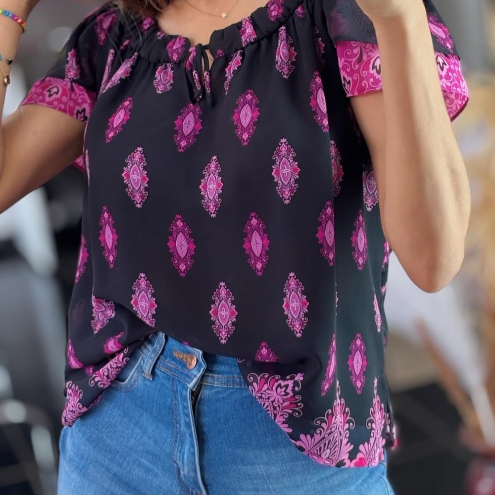 Apt. 9 Black and Pink Tie Front Blouse